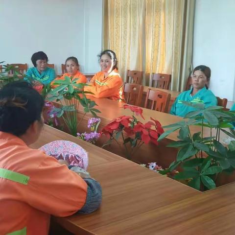 落实会议精神，加来镇环卫保洁员掀起环境整治新高潮