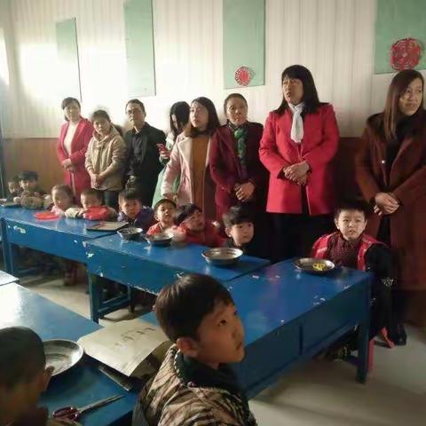 发扬优良传统文化，传承精粹民间习俗，芳草地幼儿园全园上下一片欢腾，家园共庆“填仓节”