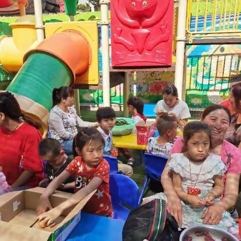 芳草地幼儿园学前三班“粽叶飘香，浓浓端午情”