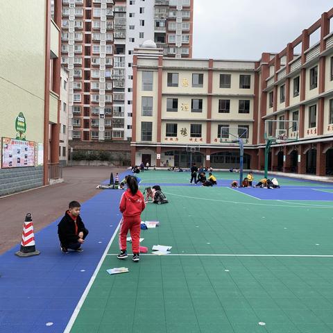 🌞玩中学数学🌞        ——记二年级九班的一次数学活动