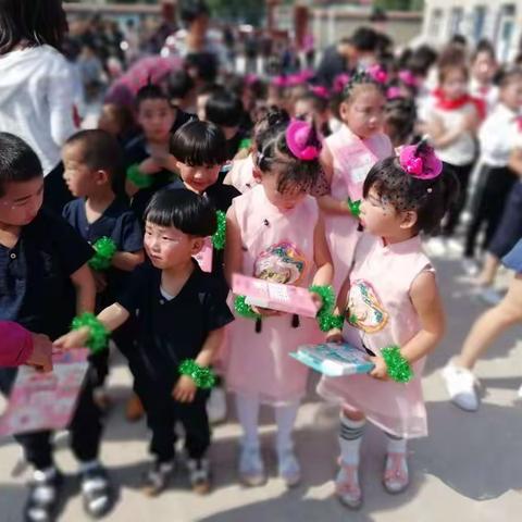 微子镇中心学校靳东小学庆“六一”系列活动