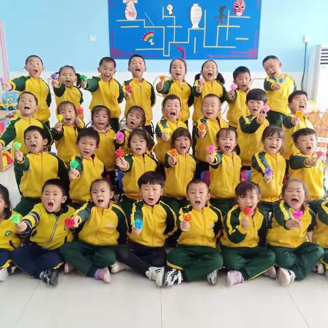 “感恩从心💝开始，让爱💝温暖彼此”冯家中心幼儿园大一班感恩主题活动！