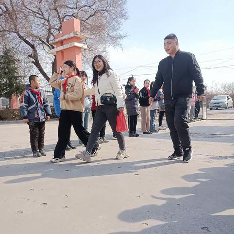 家校合作，共育成长——西寺庄乡北梁庄小学家长会纪实