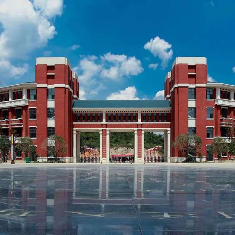 劳动育心智  实践促成长 ——遵义市第二十一中学校园劳动实践基地纪实