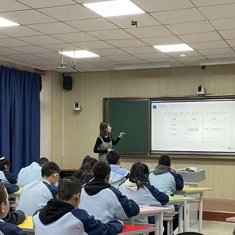 读写算演露真功， 引领点拨显内蕴 ——记阿拉山口市中学青年教师汇报课竞赛活动