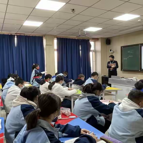 开放教学空间  展示名师风采——阿拉山口市中学开展直播教学开放日活动