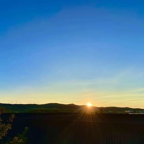 入目无他人，四下皆是你