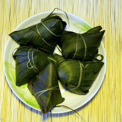 粽香情浓度佳节，家校共育作和声。