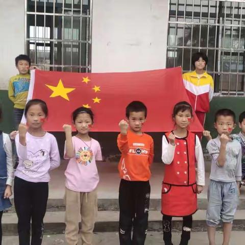 🎈🎈草寺小学全体师生喜迎双节🇨🇳🇨🇳🥮🥮今年中秋国庆同一天，合起来就是“中国”🌹🌹