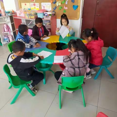 【课程故事】“纸”因有你一一中班班本课程