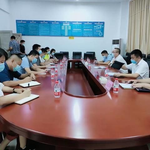 吉阳区委书记陈明莅临红土坎社区督导新一届人大换届选举选民登记工作