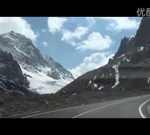 相守共筑天山路，今日再续战友情！