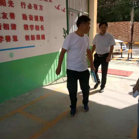 延津县教育局到石河小学进行均衡复检