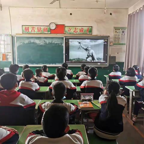 马四拨小学“双减”政策下的特色学习活动——观看励志电影