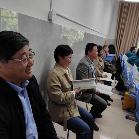 “同课异构”，精准教研—济南市心理学科送教送学暨同课异构活动在莱芜凤城高中顺利举行