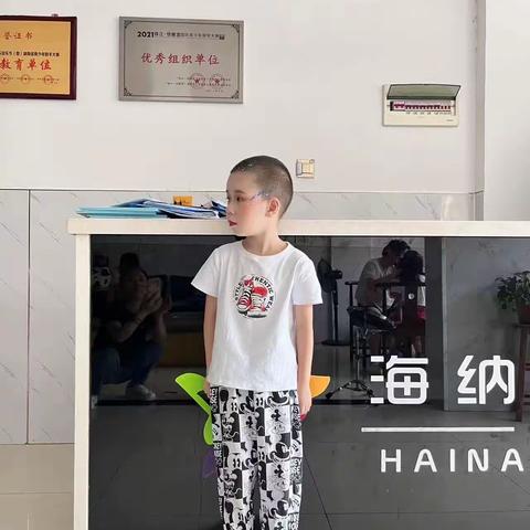 2023年3月宝宝学习架子鼓