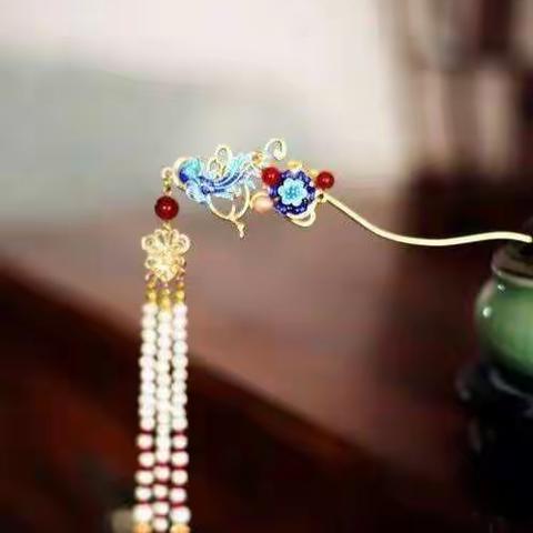 艳冶珠钗藏风流