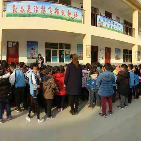 “关注消防，平安你我”   杨赵小学消防安全教育活动