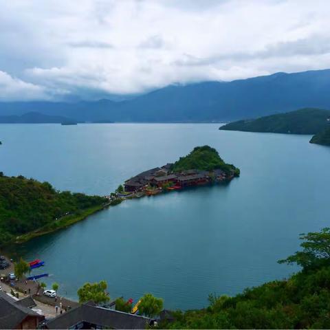 泸沽湖