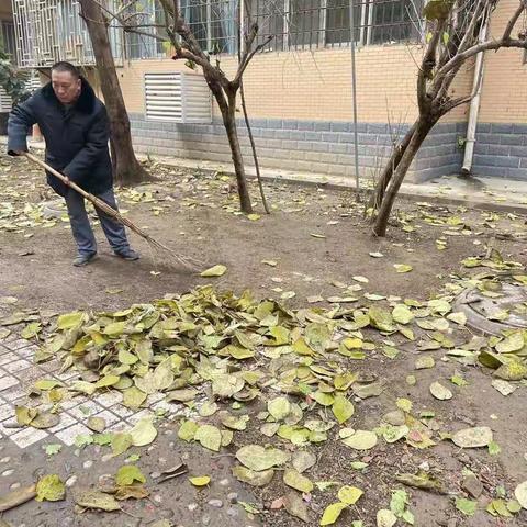 创文明城市，做合格市民，白家口社区开展小区院落卫生大整治