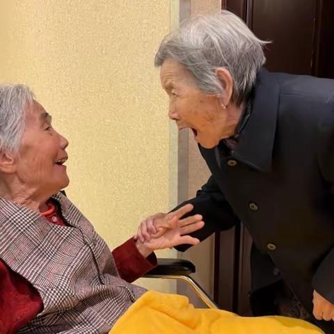 疼爱过我的姑姑走了