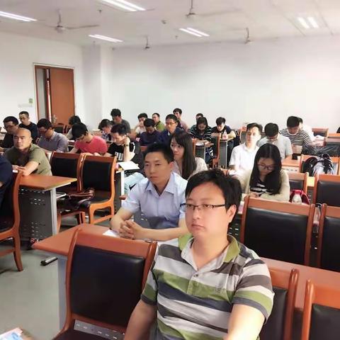 龙华区应急组织开展“公共安全与应急管理”培训