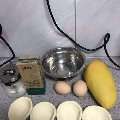 亲自做蛋挞，非常美味！