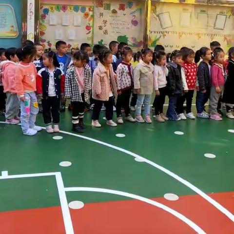 🌈生活晴朗，万物可爱🥰不负每一份美好，今日体智能活动捕捉一群小可爱😉