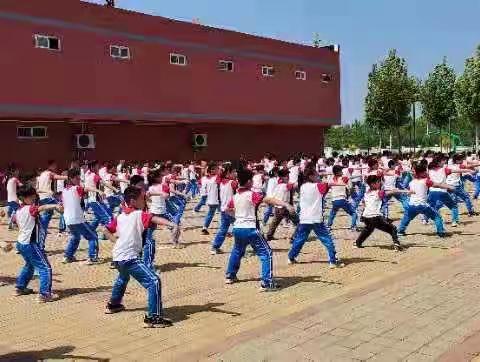 东辛店镇八极拳演练拉开序幕——华能希望小学篇