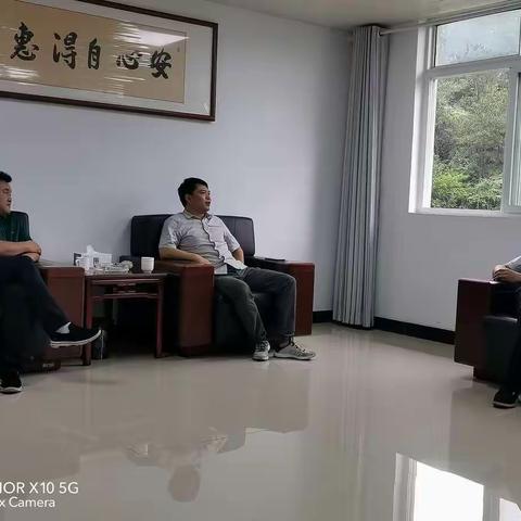 平利税务党委雨中连心访企业，问计问需谋发展