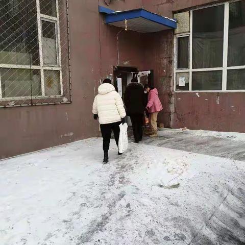 走访送温情，慰问暖人心——新区九年制学校党支部走访慰问活动掠影