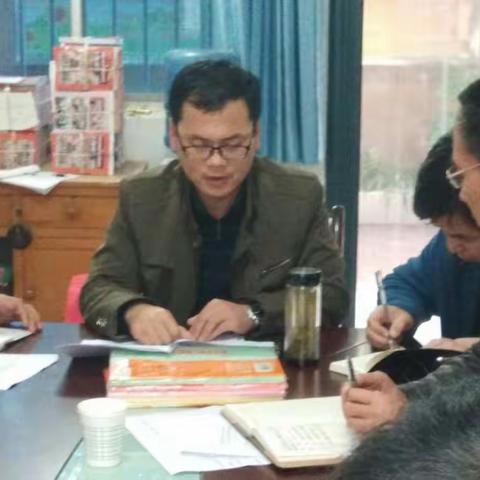 灵沼街道中心学校"十九大精神”传达学习会