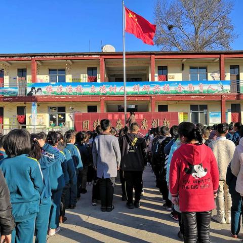 手拉手，心连心，创建沙河新天地——沙河小学卫生大变样