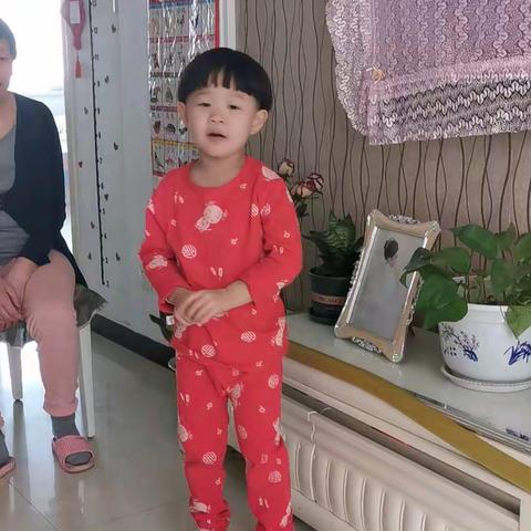 “医”往无前，“教”您无忧——记乐亭县第一幼儿园慰问援“石”医护人员子女活动