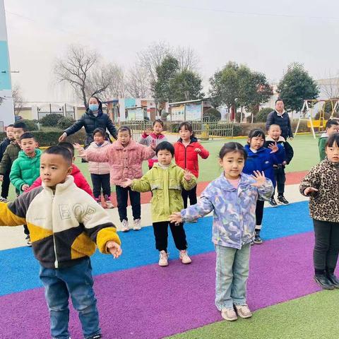 留古镇中心幼儿园大二班第四周活动影集