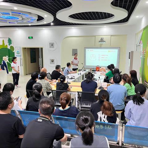 市科技馆举办红十字应急救护知识技能培训班