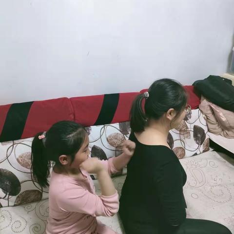 幸福三八节，感恩三月情——唐山市路北区龙华小学“三八”妇女节活动