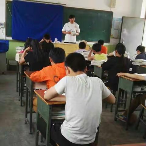 实干郊区——关村中学周四教研活动如期举行