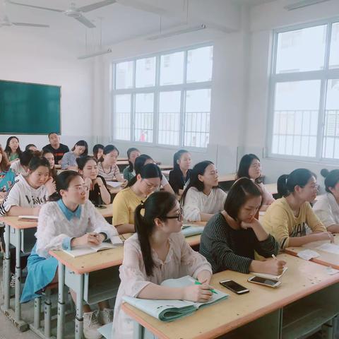 “同学习、同进步、同提升”赵庄初中举行新入职教师培训活动