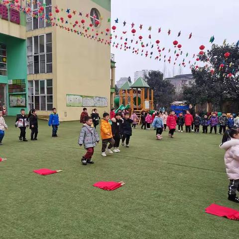 “大手牵小手 成长乐悠悠”