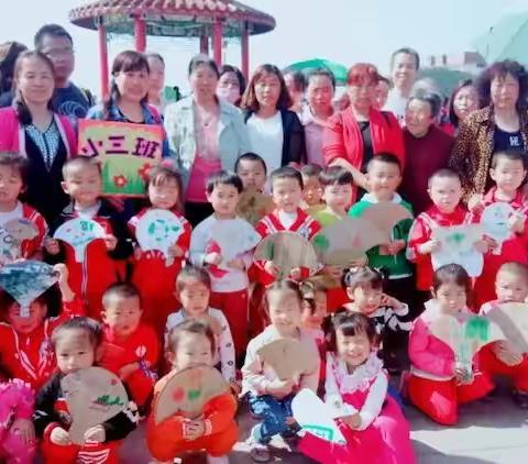 春满人间四月天，童年足迹印成长