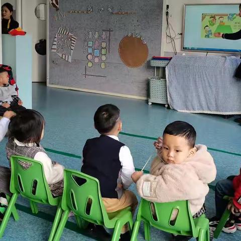 开启本周的幼儿园生活之旅--金幼托二班