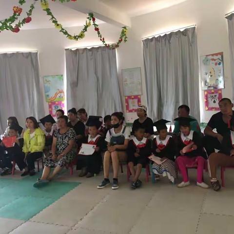 科左中旗希伯花镇巴彦召幼儿园开展了首届幼小衔接家长会