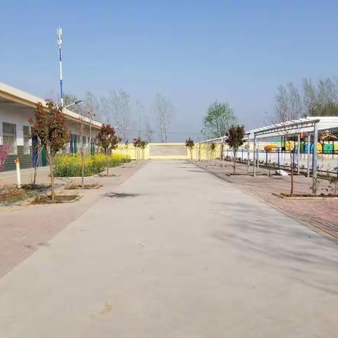 请祖国检阅——这里是延津县司寨乡小仲村小学