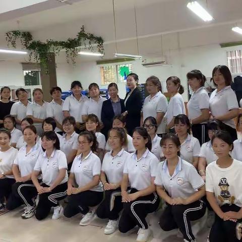 “让爱发光❤️ 成长也精彩 ”———万福幼儿园线上活动