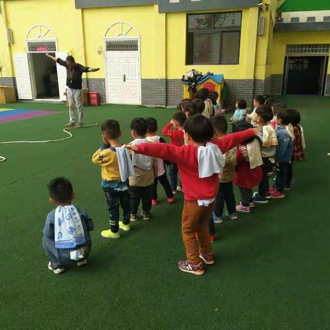 小班快乐体操课^O^