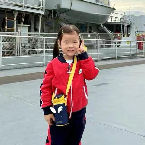 某某参观重庆建川海疆博物馆