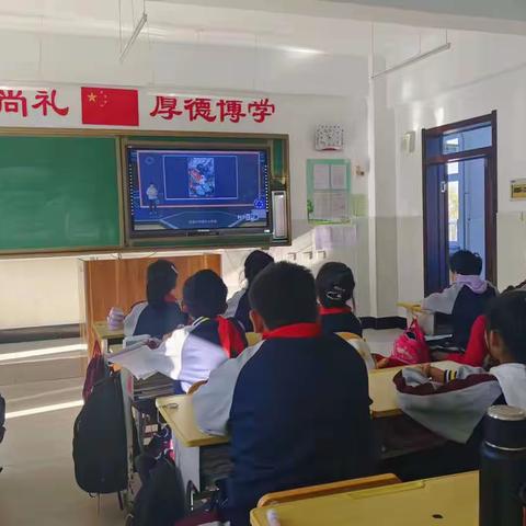 科技点亮童年——兴十四镇中心学校小学部开展科技社团活动