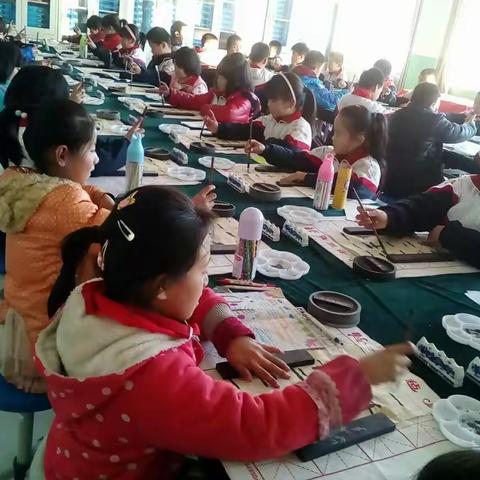 三年级美术课