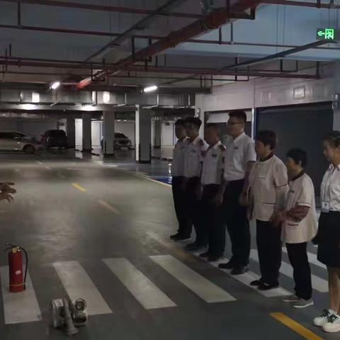 消防培训进小区 做好防火“安全帐”———凯翔春天鼎辉物业开展消防安全培训